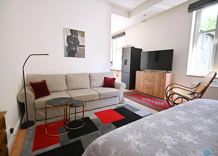 Beige And Red 3City Studio In By Noclegi Renters